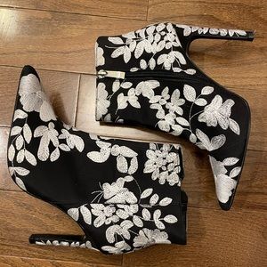 Zara Trafaluc Embroidered Floral Bootie